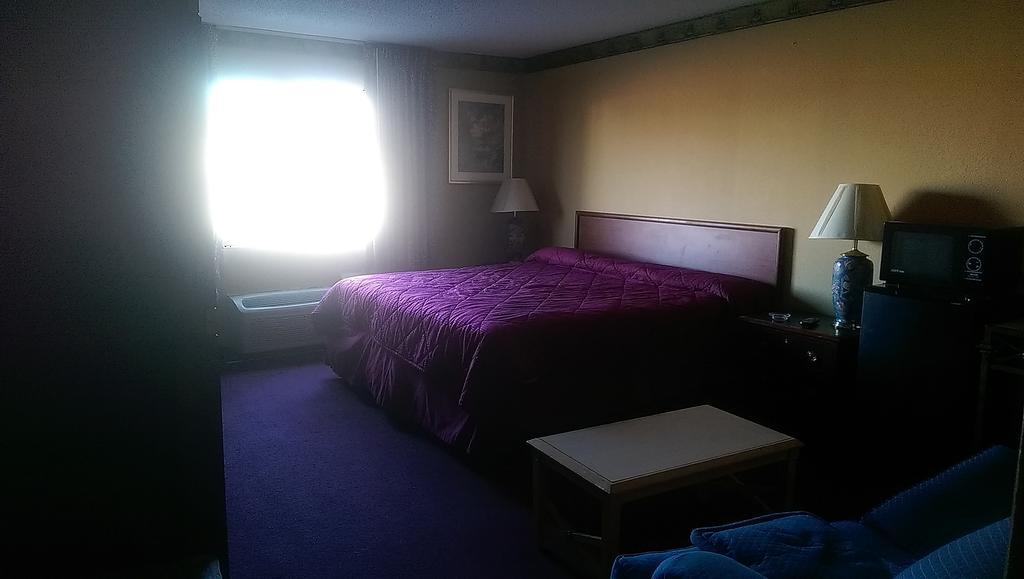 Days Inn & Suites By Wyndham Caseyville Ruang foto